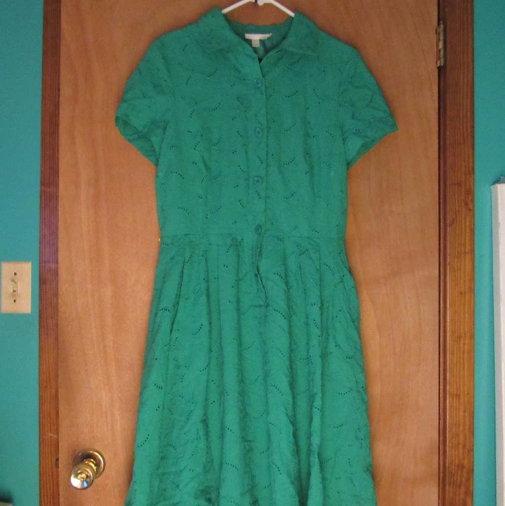 Cute green dress w/ pockets
